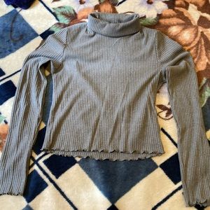 Forever 21 turtleneck grey ruffled ends size L